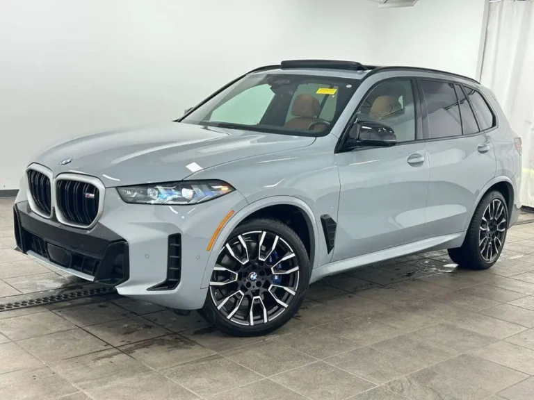 BMW X5 M60i