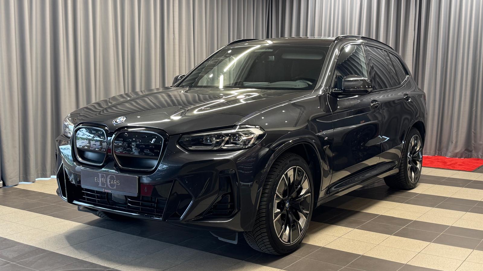 BMW iX3 M